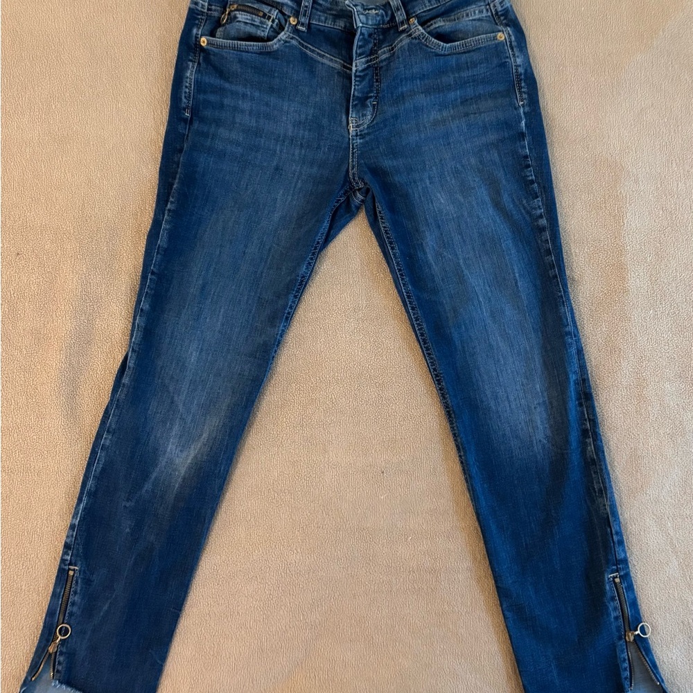 EUC Women's Blue MAC Jeans